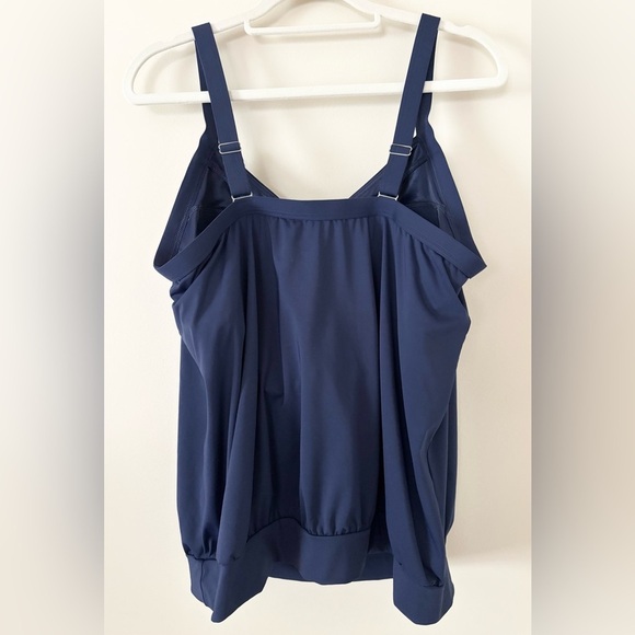 Land’s End 16 DDD Dark Blue Flattering Tankini Bathing Suit Top - Picture 2 of 8